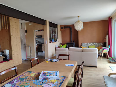 Maison - 205 m² - 9 pièces