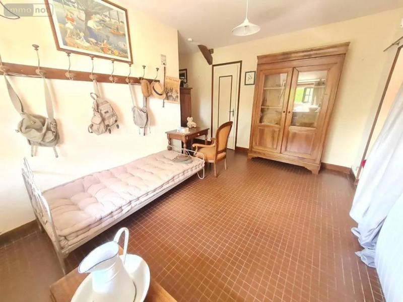 Maison - 195 m² - 7 pièces