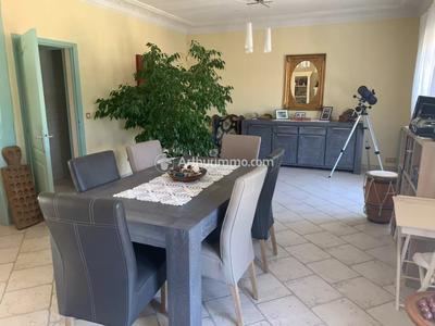 Maison - 266 m² - 8 pièces