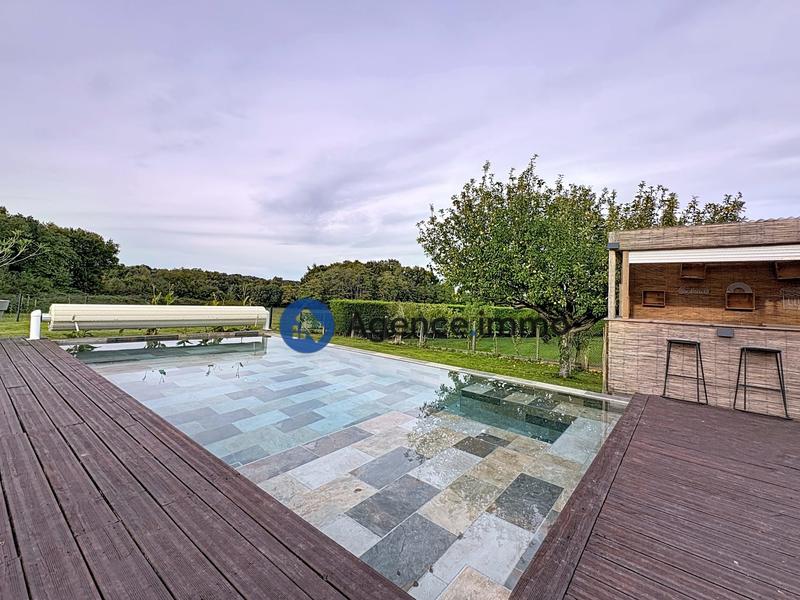 Villa - 170 m² - 6 pièces