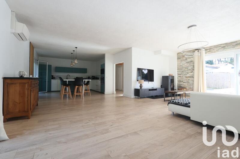 Maison - 202 m² - 5 pièces