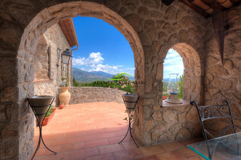 Propriété - 296 m² - 8 pièces