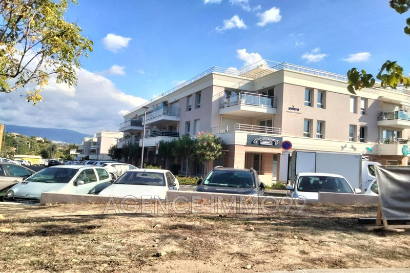 Parking / Garage - 13 m²