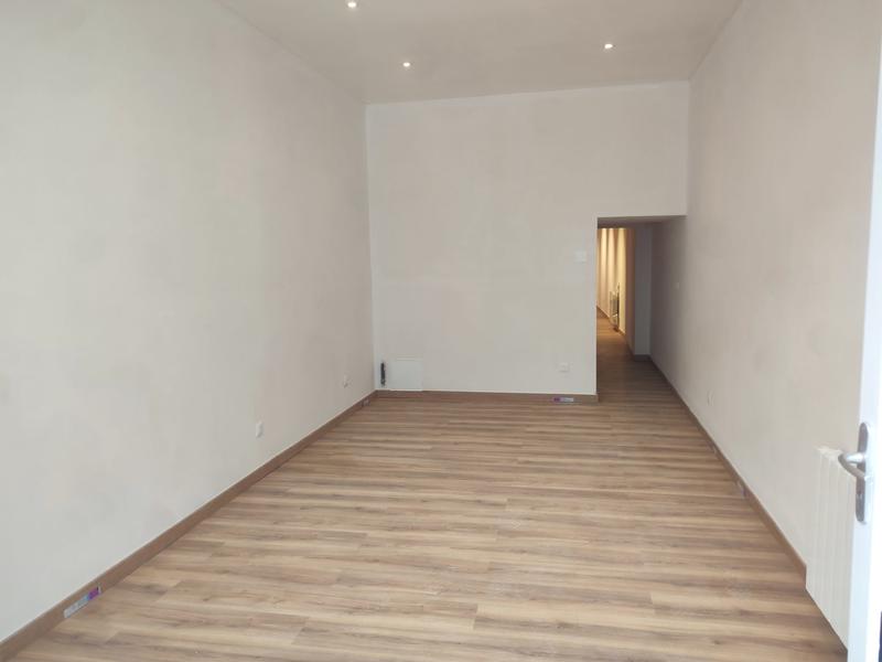 Local commercial - 79 m² - 2 pièces