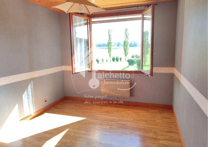 Maison - 200 m² - 7 pièces