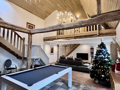 Maison - 316 m² - 10 pièces