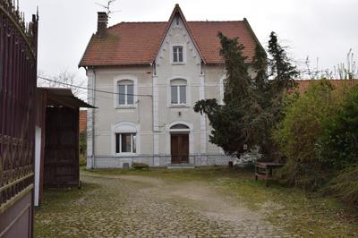 Maison - 207 m² - 5 pièces