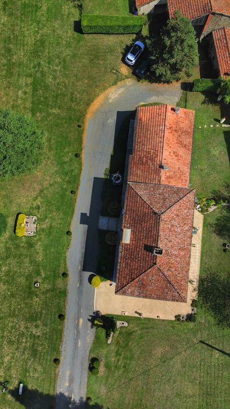 Maison - 263 m² - 12 pièces