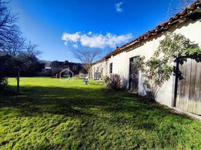 Maison ancienne - 225 m² - 9 pièces