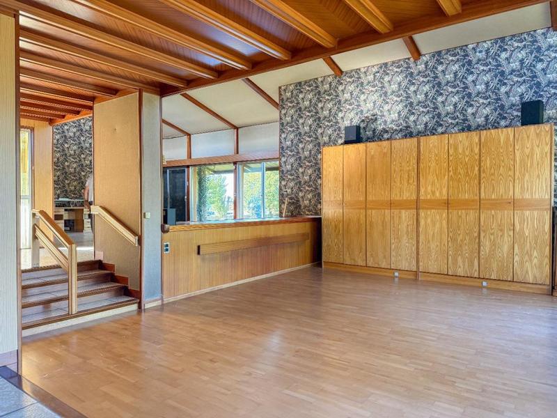 Propriété - 344 m² - 9 pièces