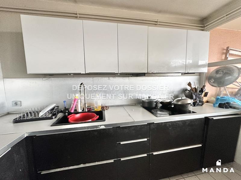 Chambre - 10 m² - 6 pièces