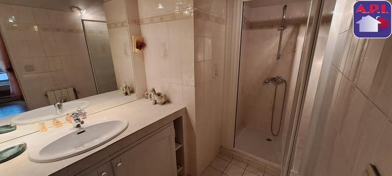 Maison - 200 m² - 9 pièces