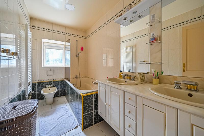 Maison contemporaine - 240 m² - 7 pièces