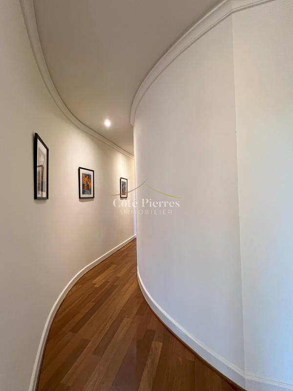 Appartement - 162 m² - 5 pièces