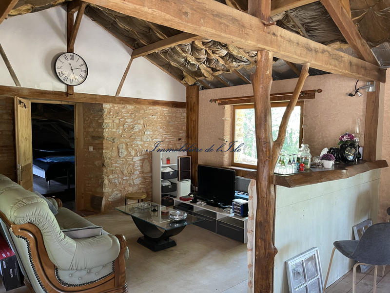 Maison - 221 m² - 11 pièces