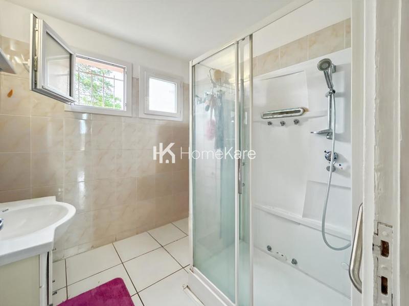 Villa - 200 m² - 8 pièces