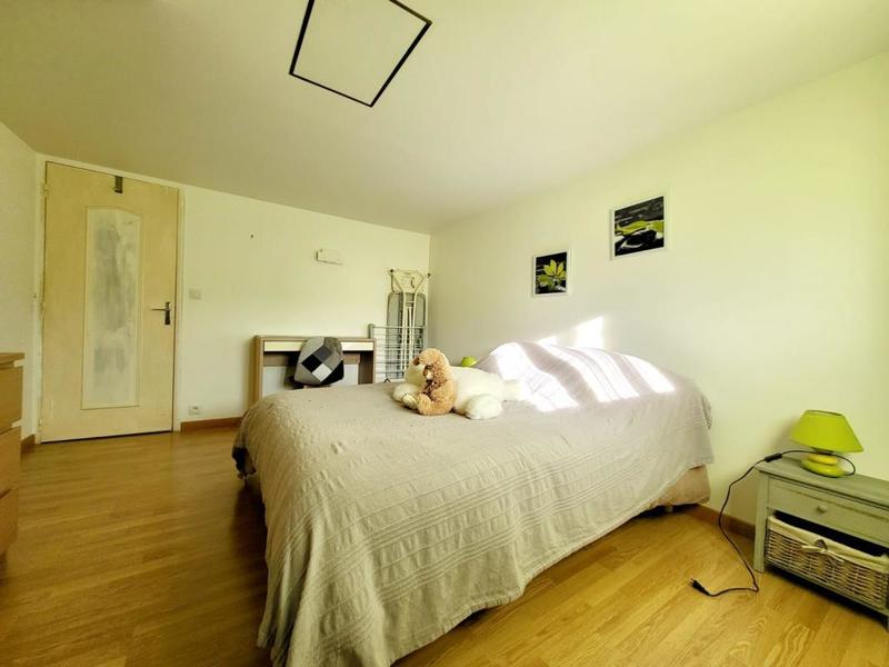 Maison - 186 m² - 8 pièces