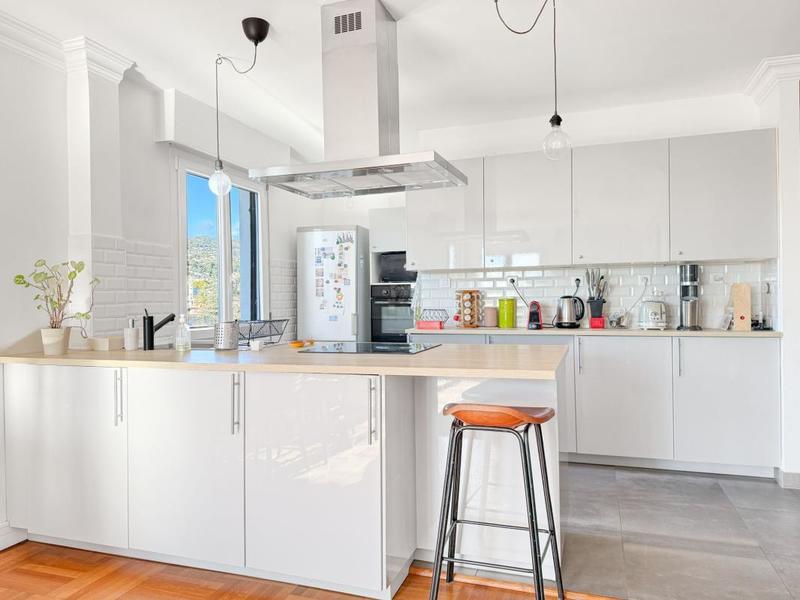 Appartement - 80 m² - 3 pièces