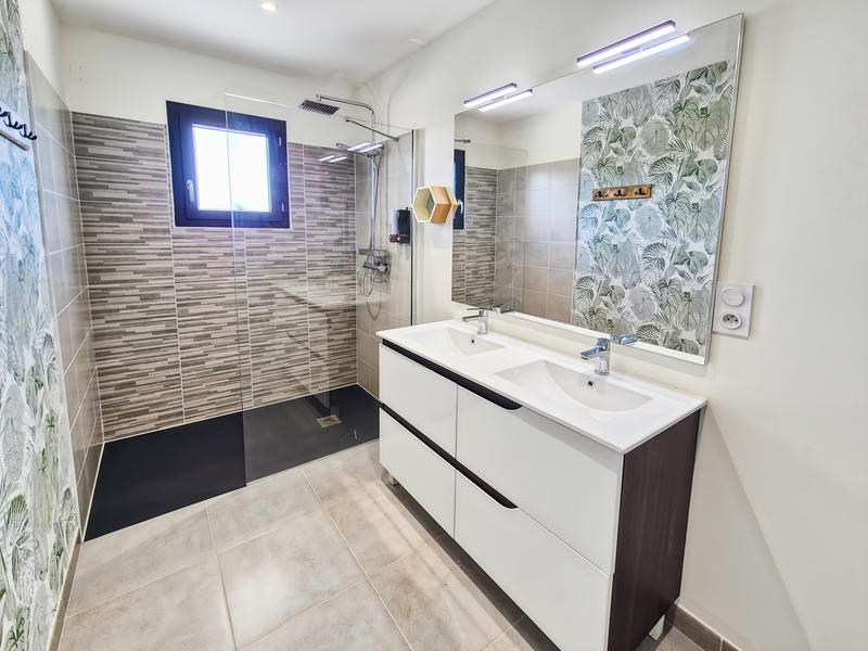 Maison - 105 m² - 4 pièces