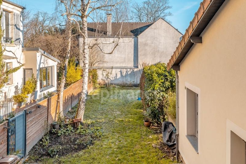 Appartement ancien - 129 m² - 6 pièces