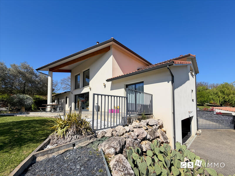 Maison - 190 m² - 6 pièces