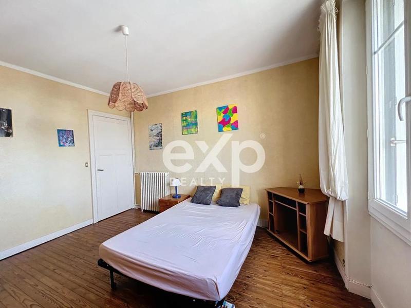 Appartement - 111 m² - 4 pièces