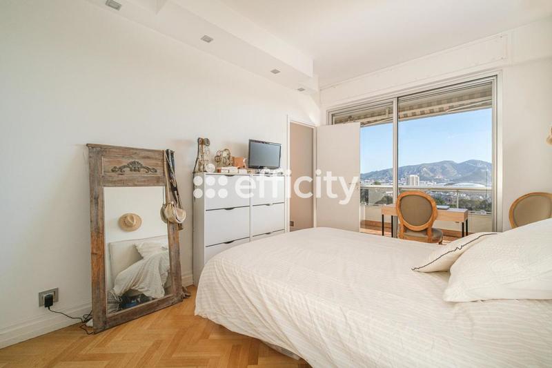 Appartement - 91 m² - 4 pièces