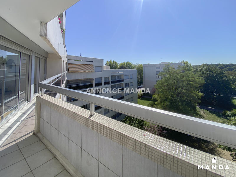 Chambre - 10 m² - 7 pièces