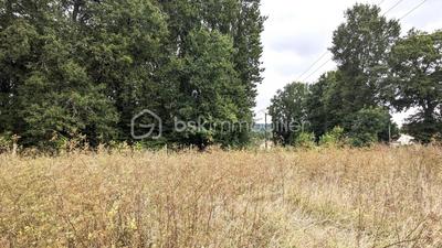 Terrain constructible - 1 939 m²