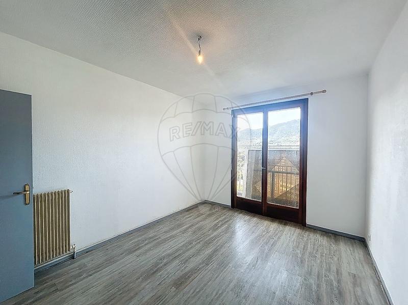 Appartement - 100 m² - 4 pièces