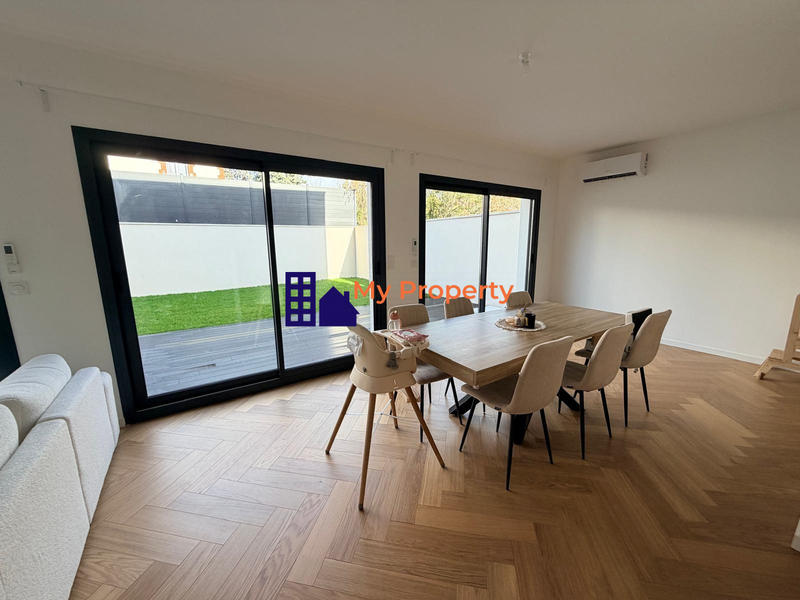 Maison - 110 m² - 6 pièces