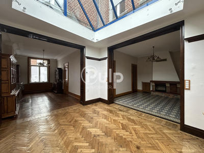 Maison bourgeoise - 215 m² - 12 pièces