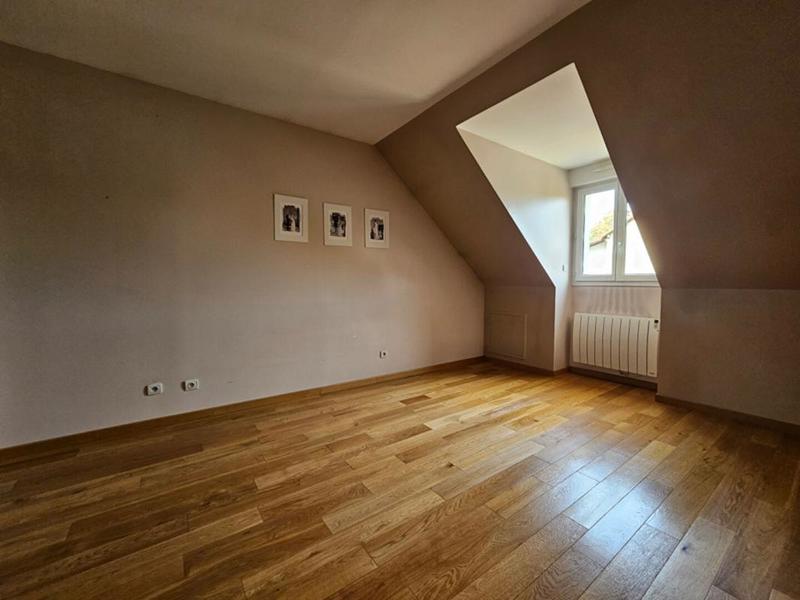 Maison - 166 m² - 6 pièces