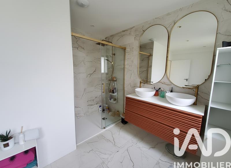 Maison - 93 m² - 4 pièces