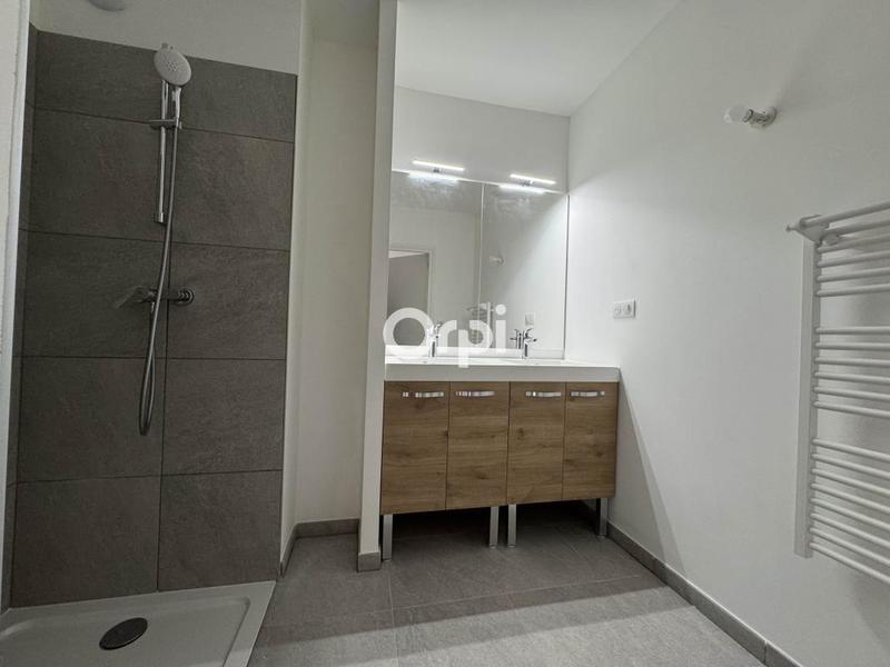 Loft - 117 m² - 3 pièces