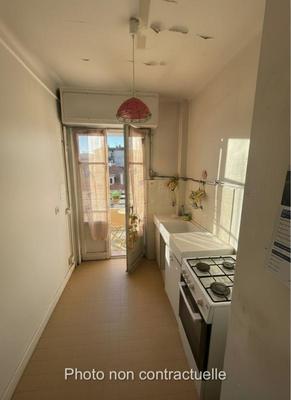 Studio - 30 m² - 1 pièce