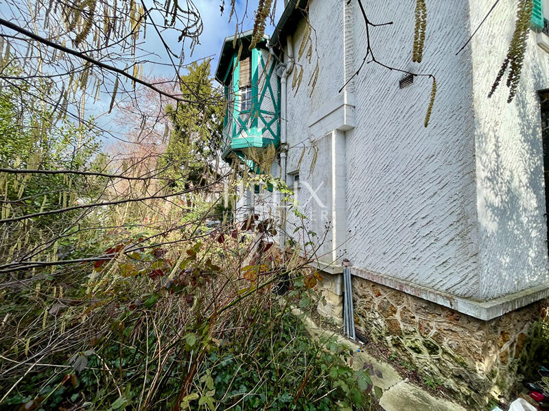 Maison - 200 m² - 7 pièces