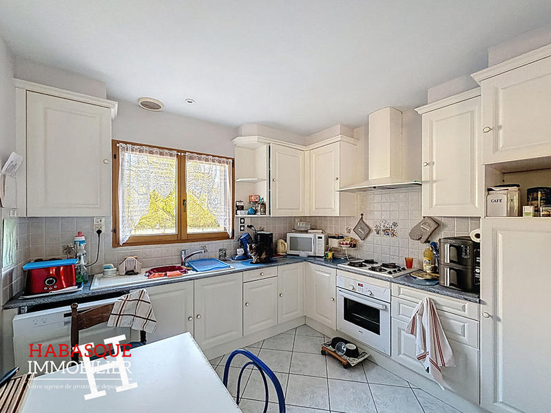 Maison - 132 m² - 9 pièces