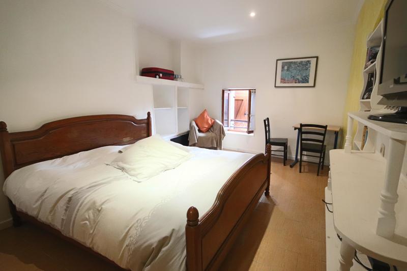 Maison - 200 m² - 8 pièces