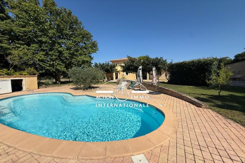 Villa - 206 m² - 6 pièces