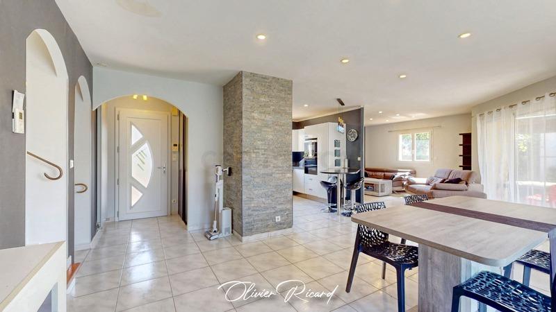 Maison - 152 m² - 7 pièces