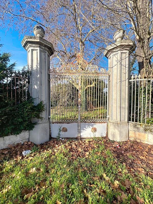 Château - 430 m² - 5 pièces