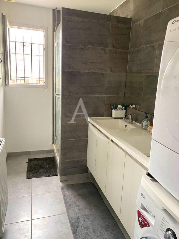 Maison - 111 m² - 4 pièces