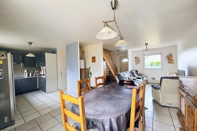 Maison traditionnelle - 85 m² - 5 pièces