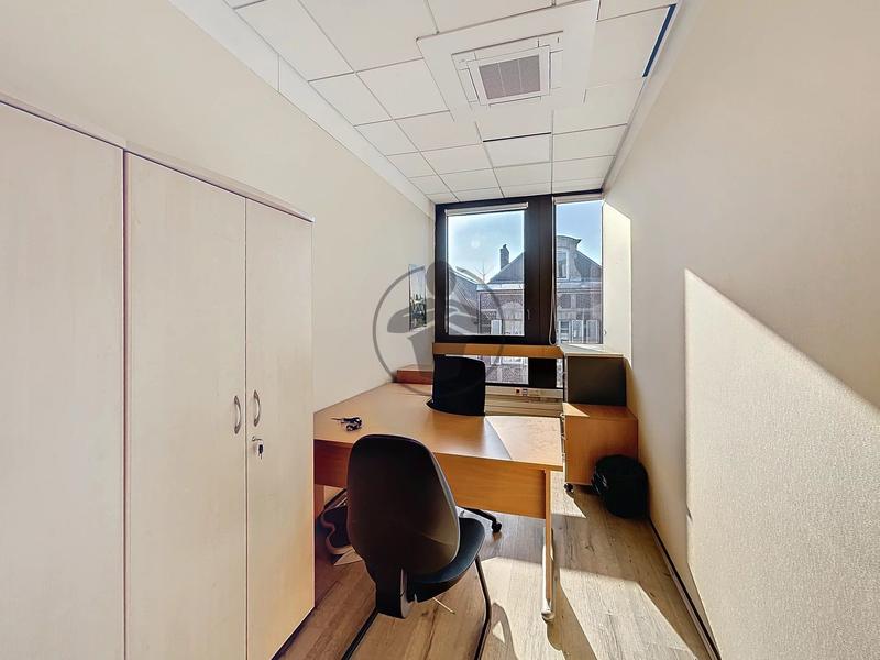 Bureau - 337 m² - 11 pièces