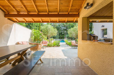 Maison - 210 m² - 7 pièces