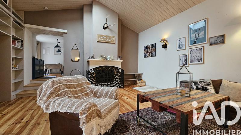 Maison - 205 m² - 9 pièces