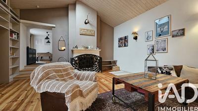 Maison - 205 m² - 9 pièces