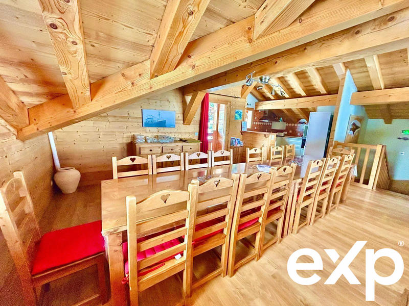 Châlet - 179 m² - 8 pièces