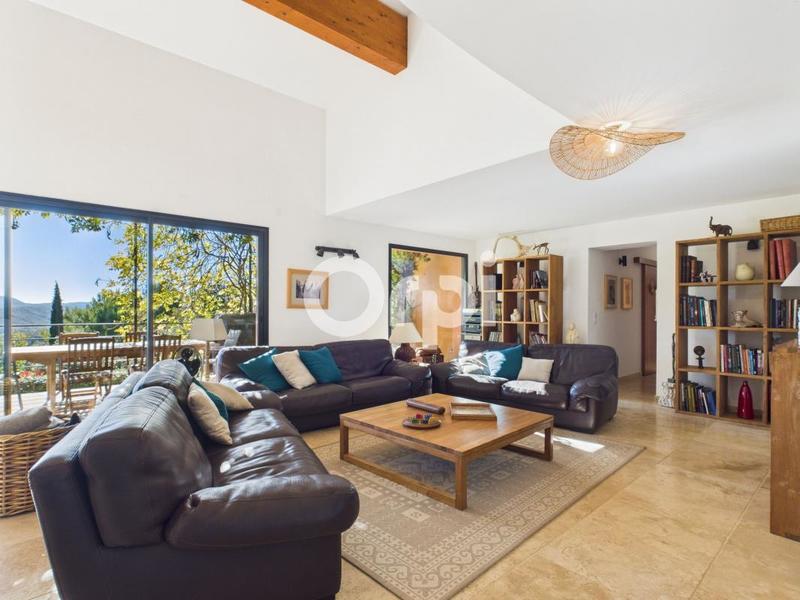 Villa - 218 m² - 5 pièces